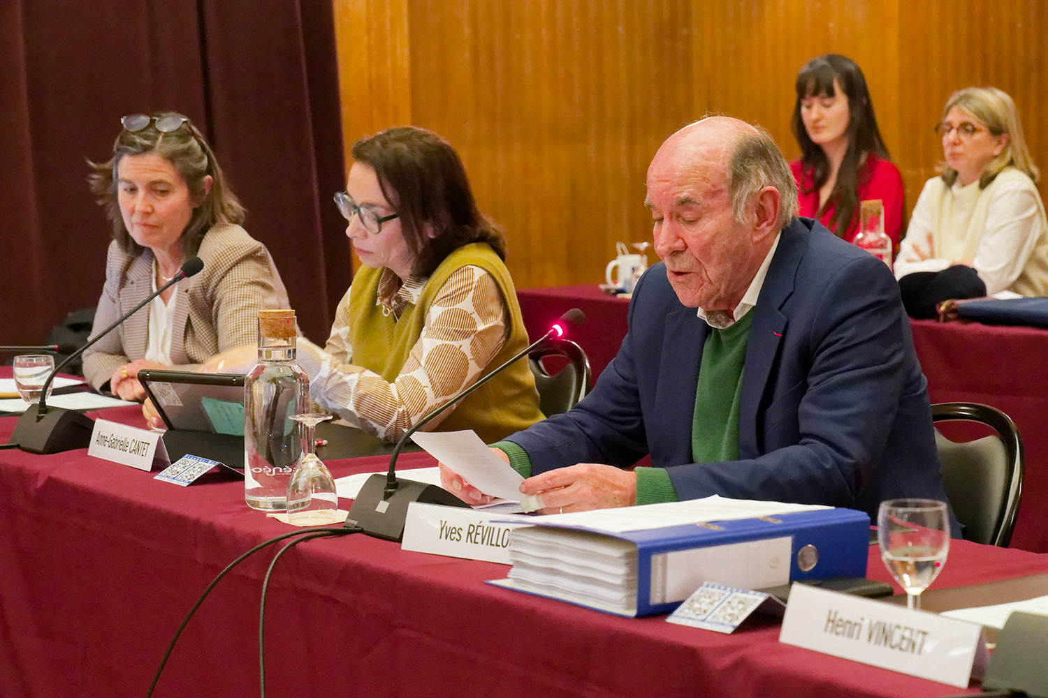 PHOTOS : DERNIER CONSEIL MUNICIPAL POUR M. LE MAIRE YVES RÉVILLON